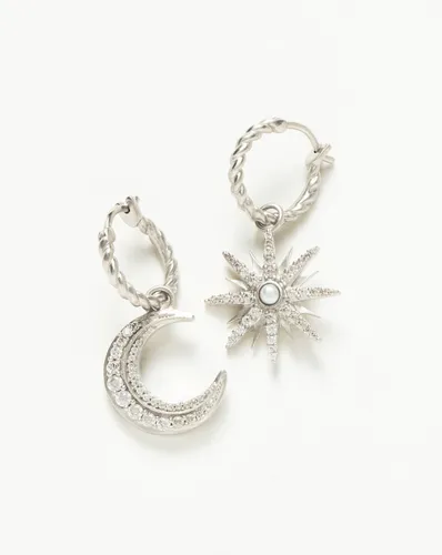 Harris Reed Moonlight Pearl Mismatch Hoop Earrings | Silver Plated/Pearl - Missoma - Modalova